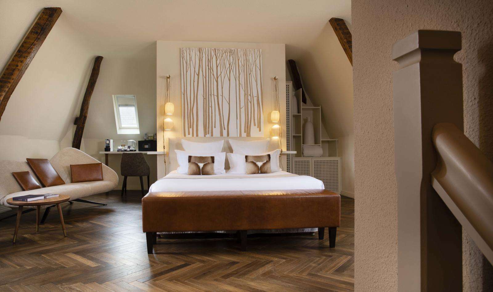 Отель Country Club Yvre-l'Eveque Номер фото