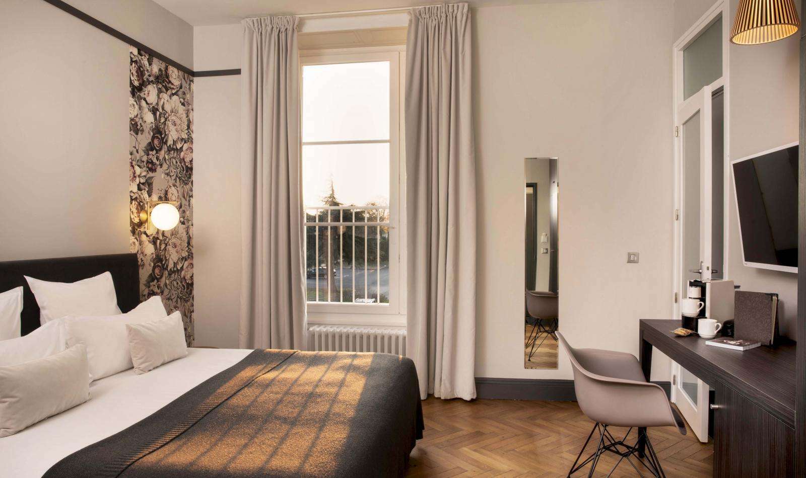 Отель Country Club Yvre-l'Eveque Номер фото