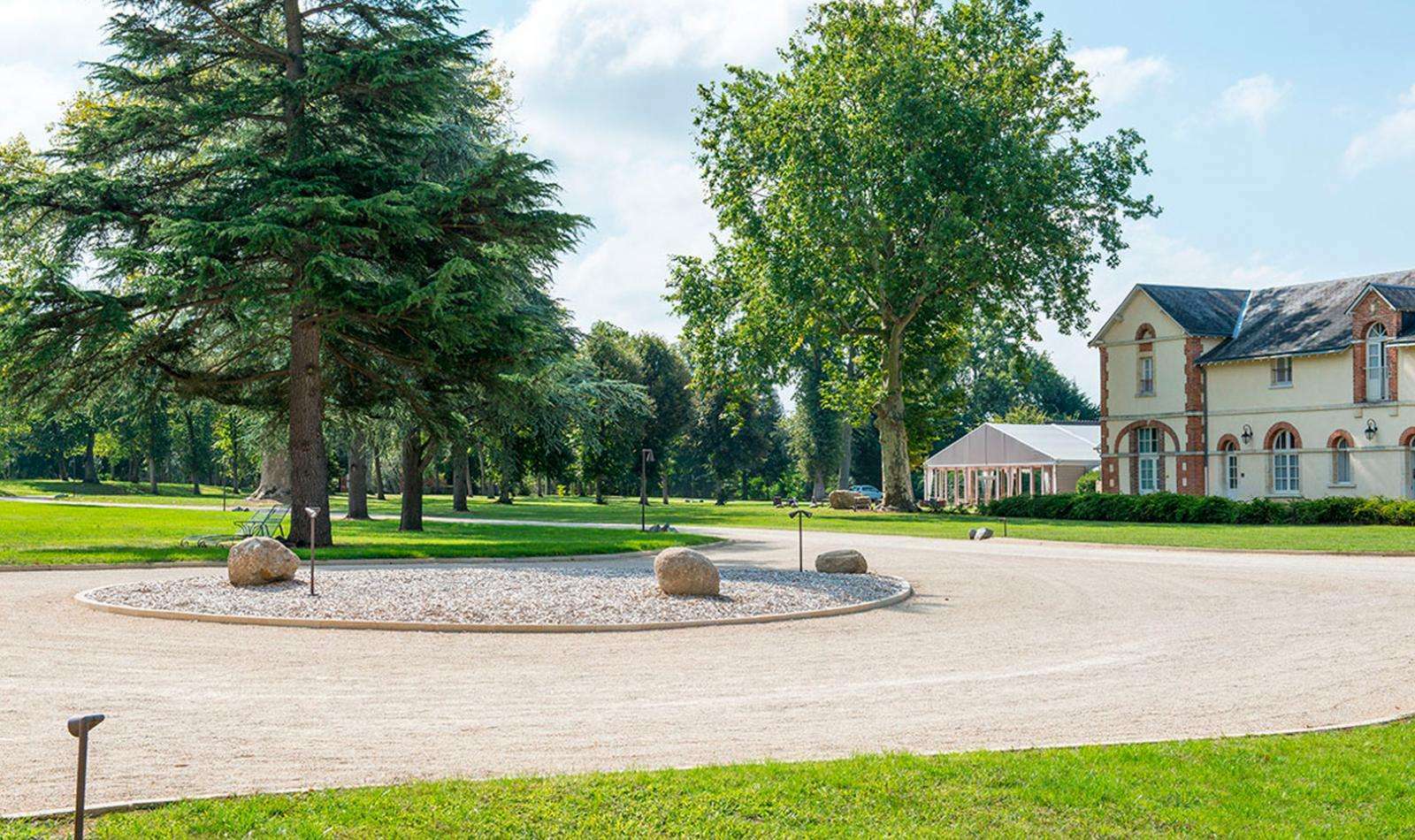 Отель Country Club Yvre-l'Eveque Экстерьер фото